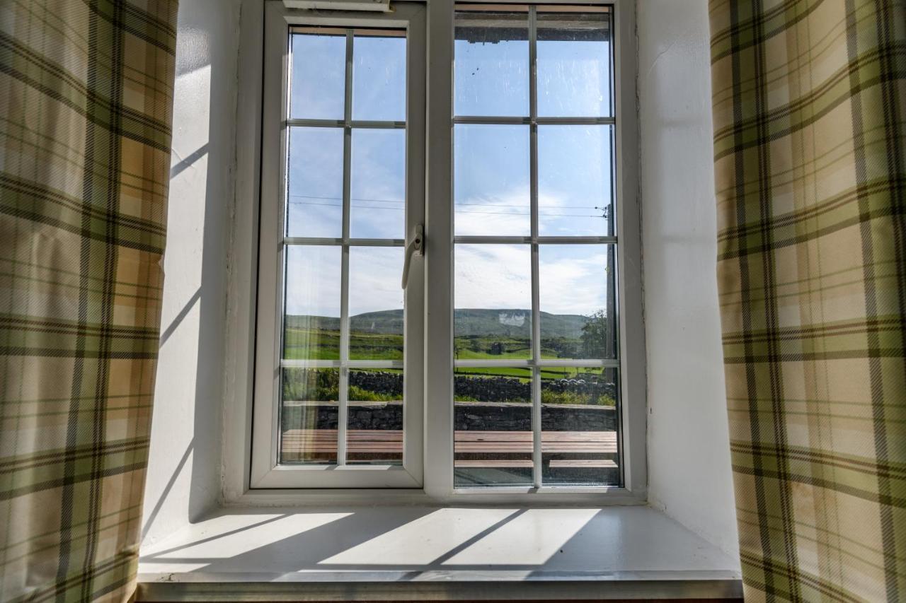Old School House - Yorkshire Three Peaks Challenge Weathercote エクステリア 写真