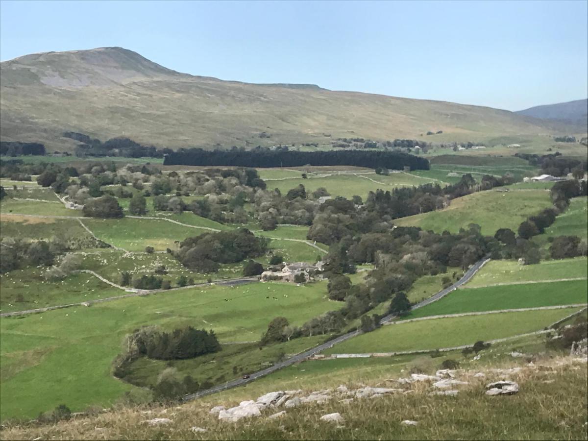 Old School House - Yorkshire Three Peaks Challenge Weathercote エクステリア 写真